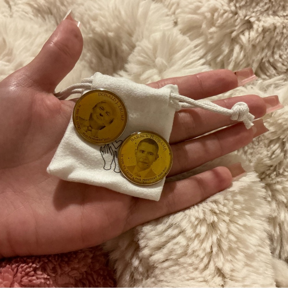Gold Presidential Coins with Pouch